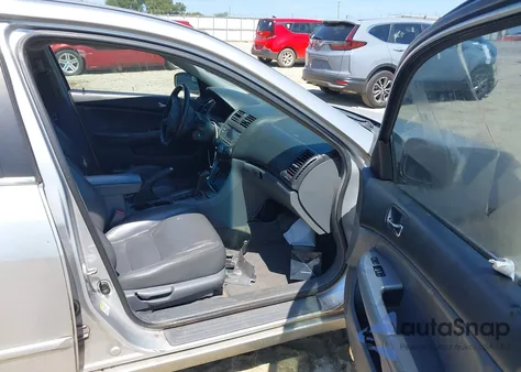 2006 Honda Accord 2.4 Ex from USA, damaged, VIN 1HGCM56806A142204